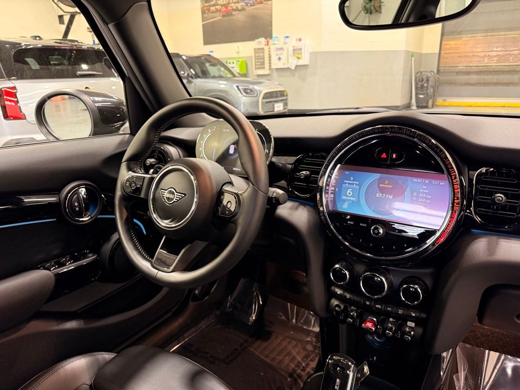 Thumbnail: 2023 MINI Cooper - 30