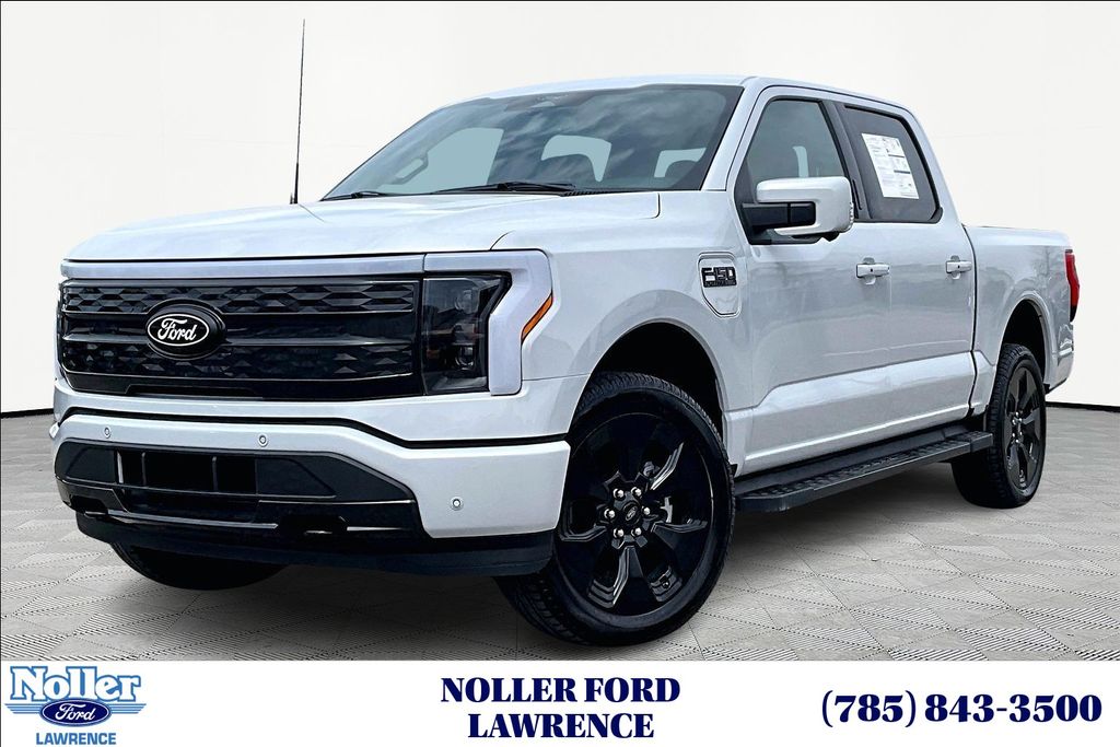 White Metallic 2025 Ford F-150 Lightning Platinum SuperCrew AWD Pickup Truck All-Wheel Drive Automatic