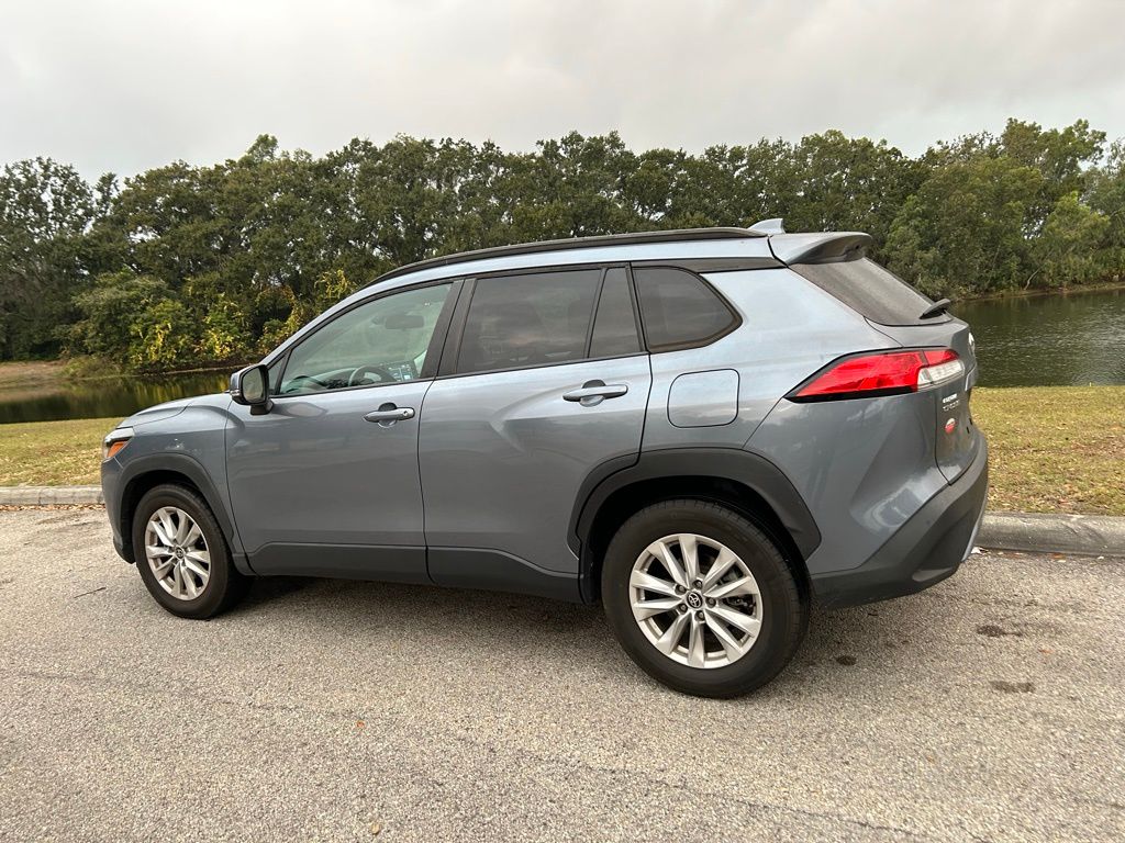 Thumbnail: 2022 Toyota Corolla Cross - 3