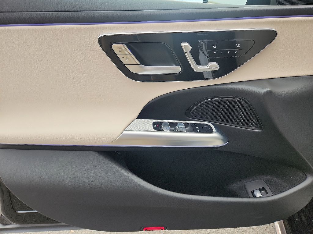 Thumbnail: 2026 Mercedes-Benz E-Class - 8