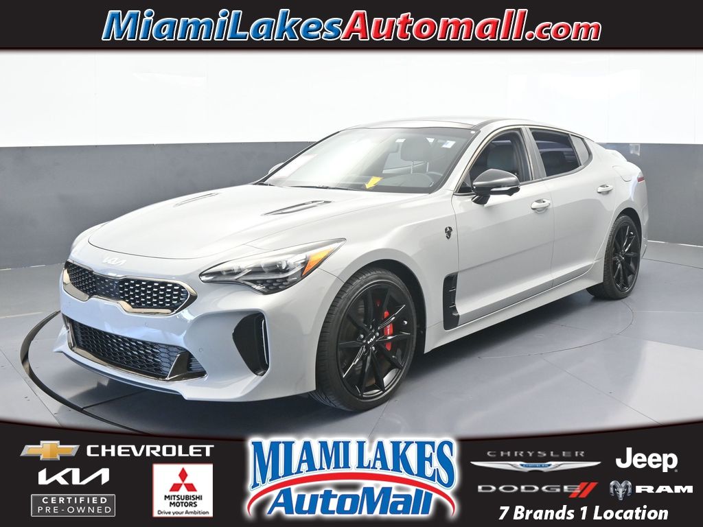 2022 Kia Stinger GT2's photo