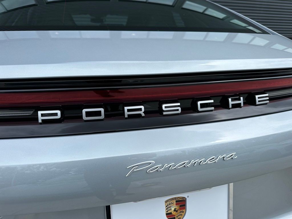 Thumbnail: 2025 Porsche Panamera - 12