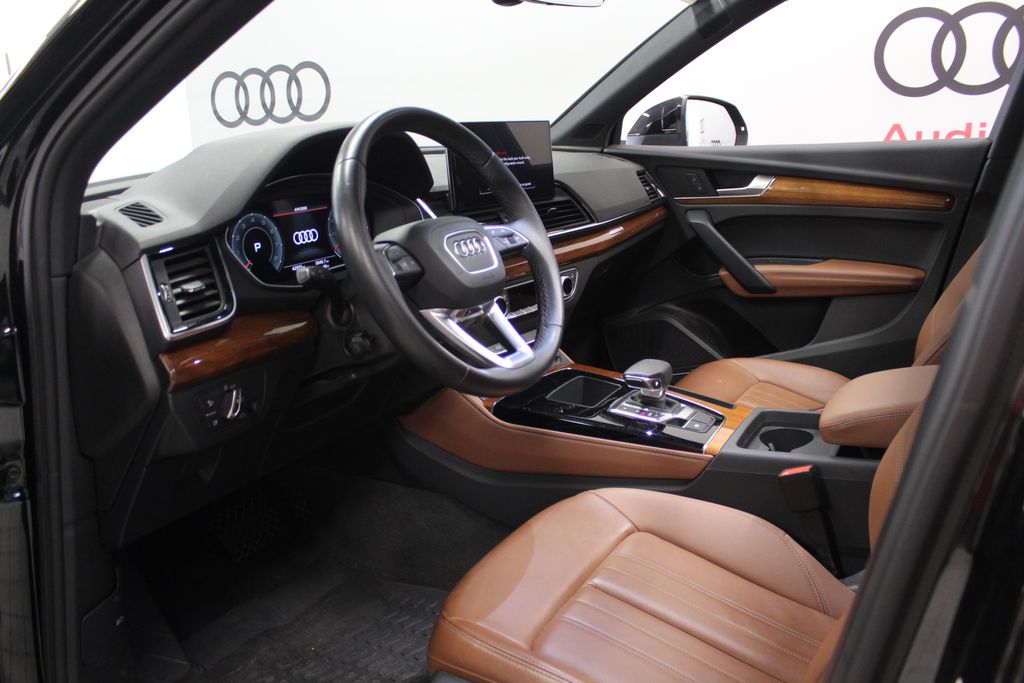 Thumbnail: 2023 Audi Q5 - 11