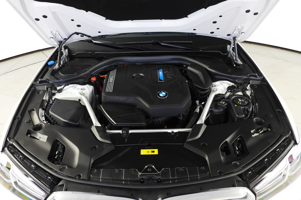 Thumbnail: 2023 BMW 5 Series - 6