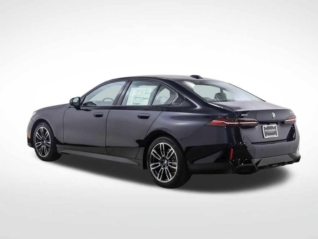 Thumbnail: 2026 BMW 5 Series - 4