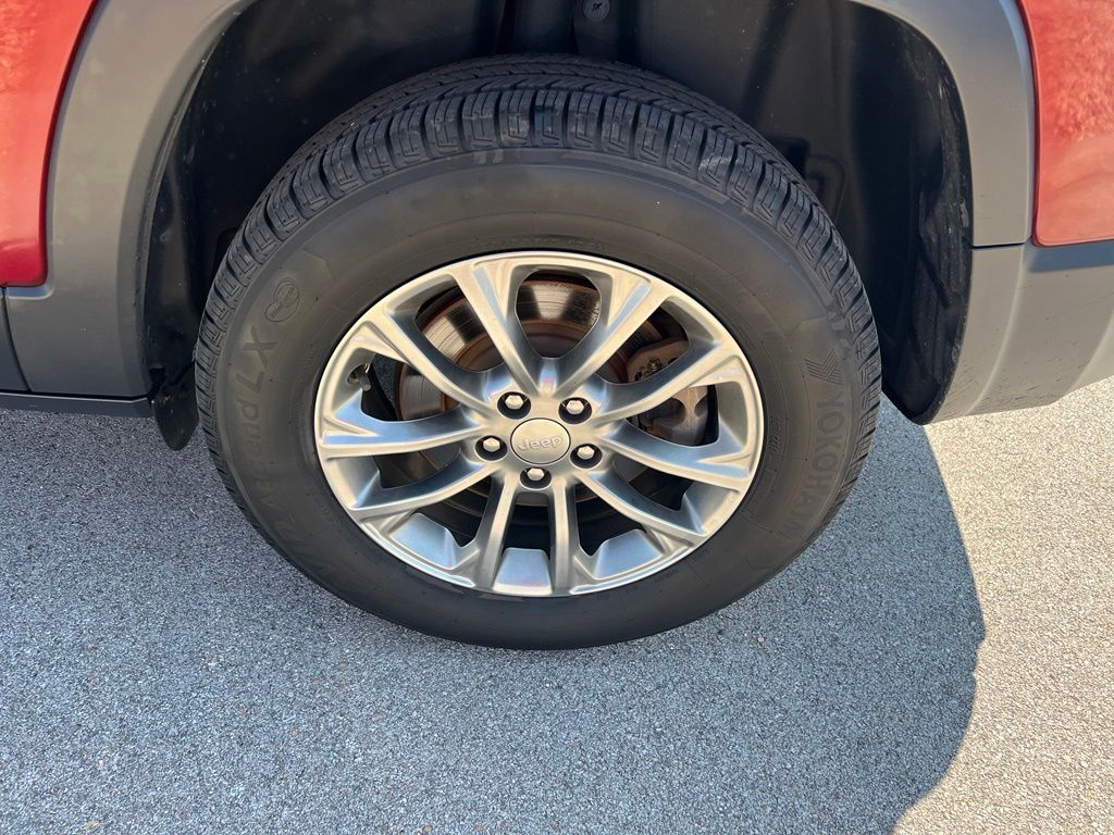 Used 2020 Jeep Cherokee SUV