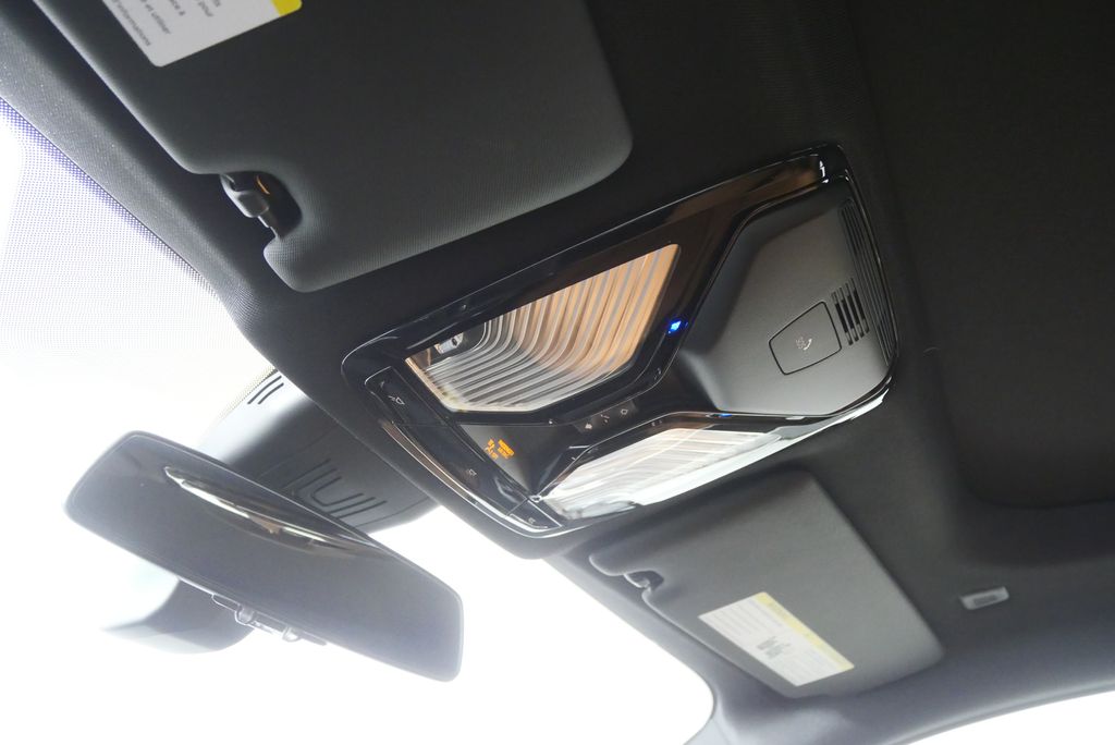 Thumbnail: 2026 BMW i4 - 21