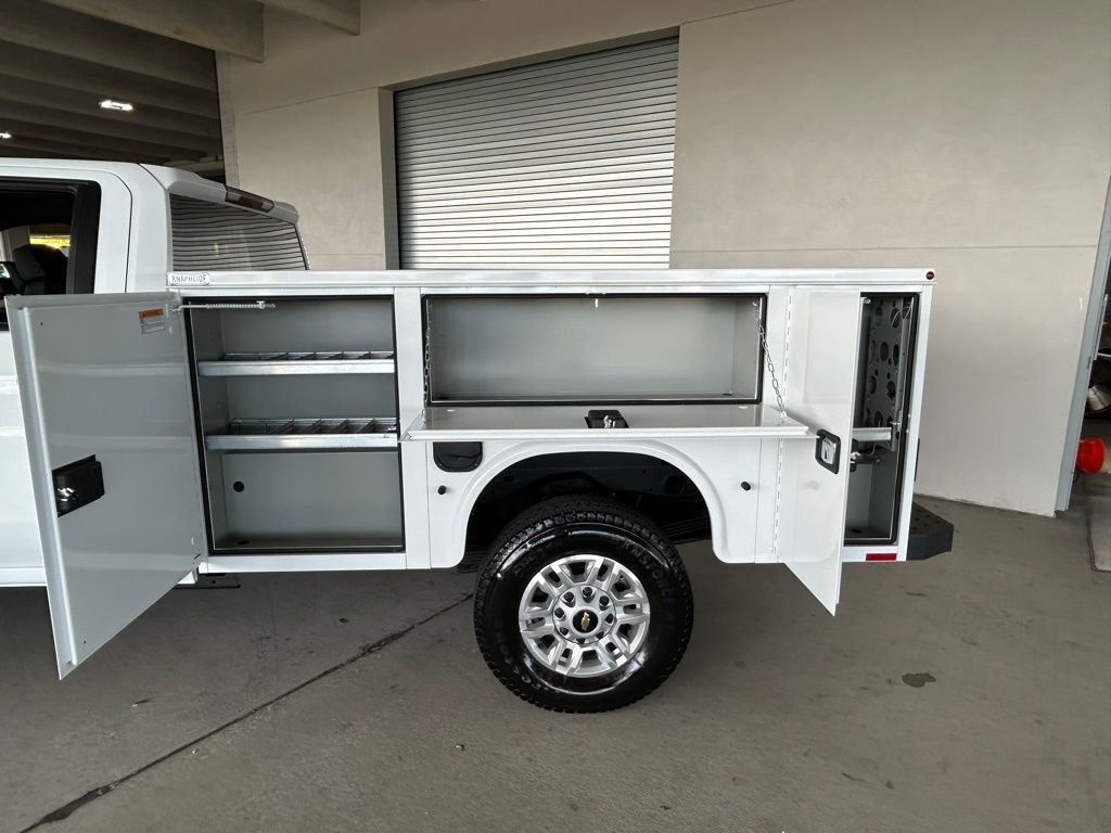 New 2026 Summit White Chevrolet Work Truck image 24