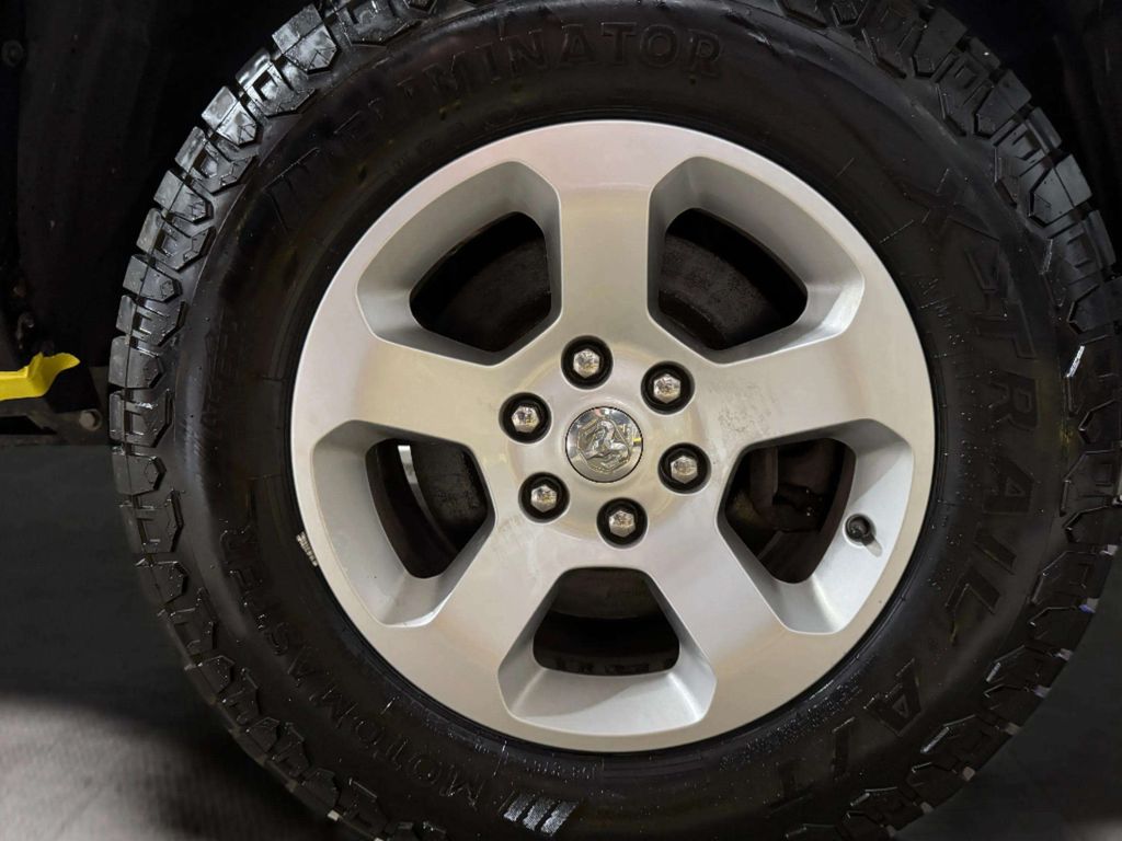 Used 2019 Diamond Black Crystal Pearlcoat Ram Big Horn/Lone Star image 29
