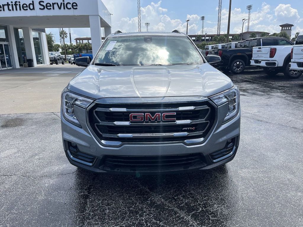 2024 GMC Terrain AT4 2