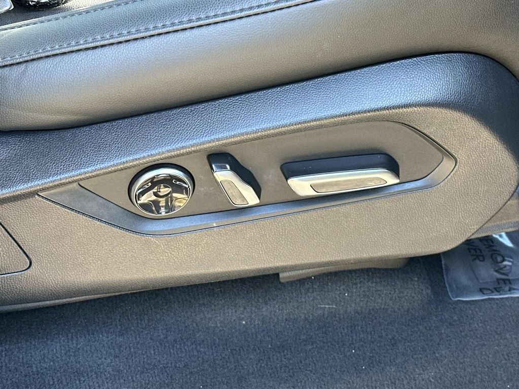 Thumbnail: 2022 Acura MDX - 21