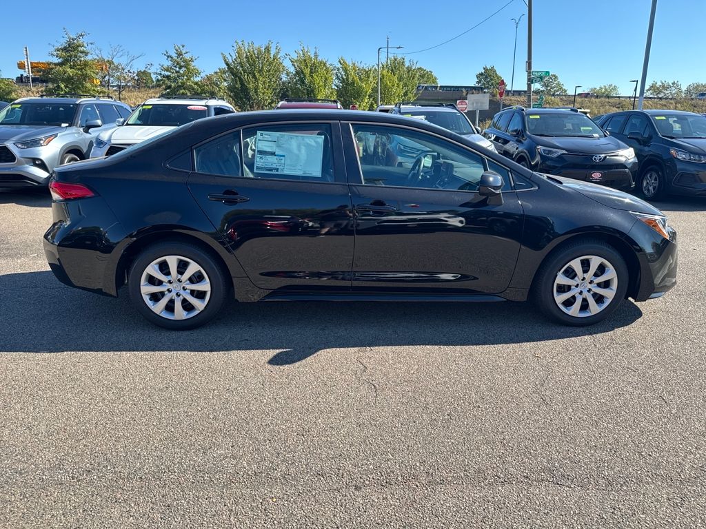 2026 Toyota Corolla LE photo 8