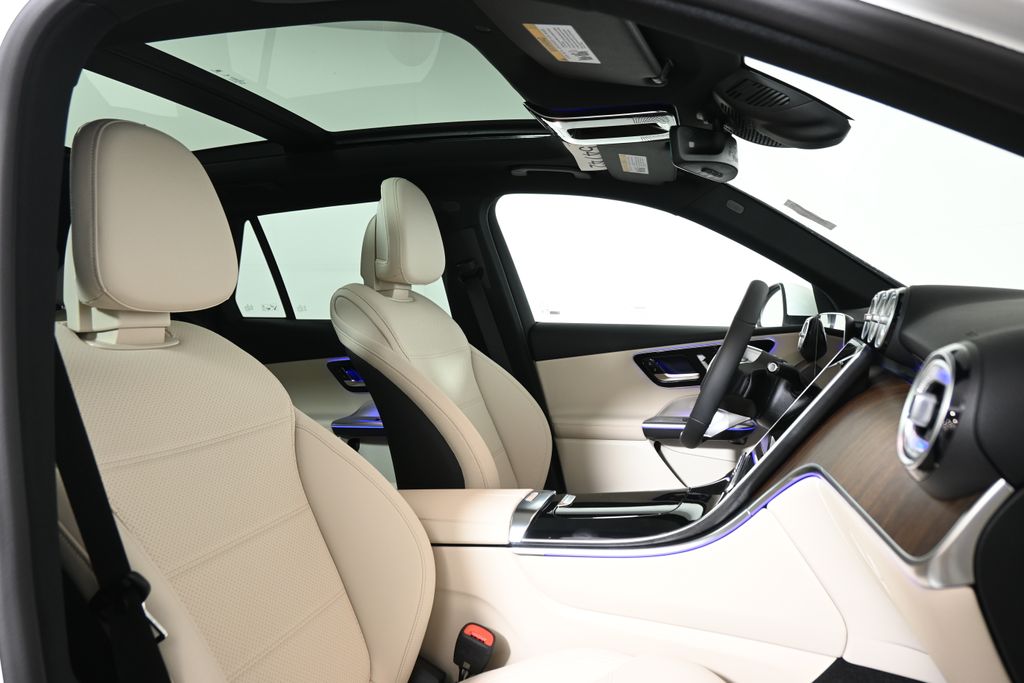 Thumbnail: 2026 Mercedes-Benz GLC - 21