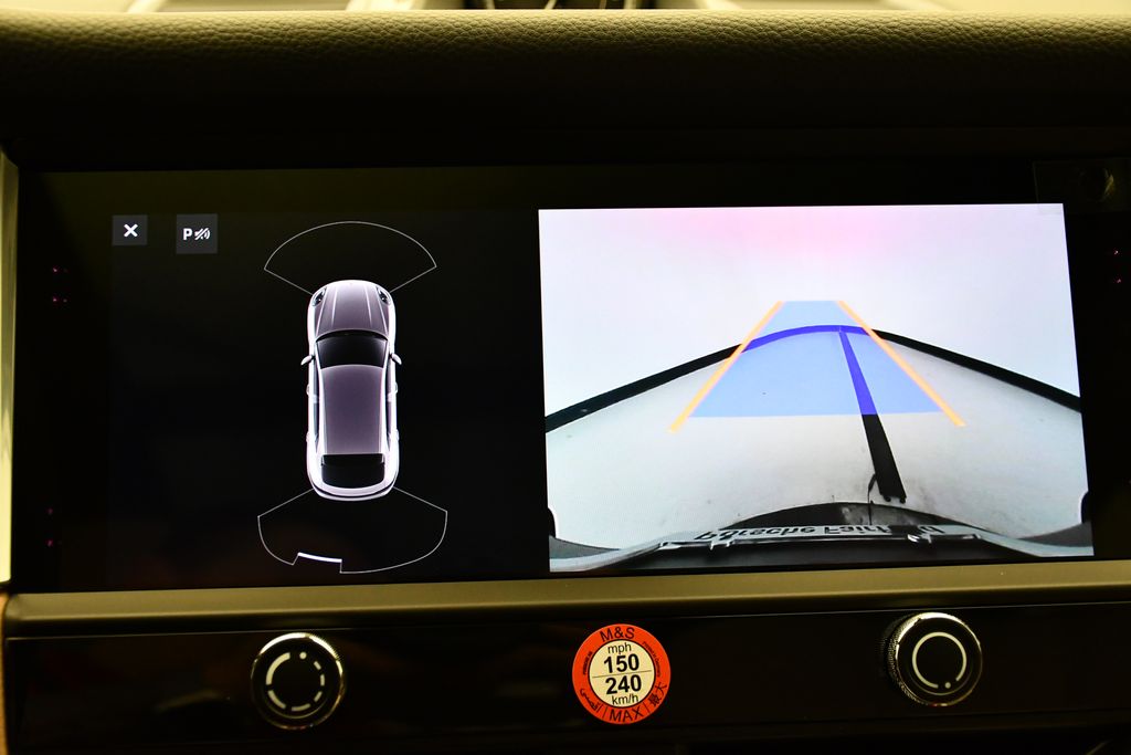 Thumbnail: 2025 Porsche Macan - 31