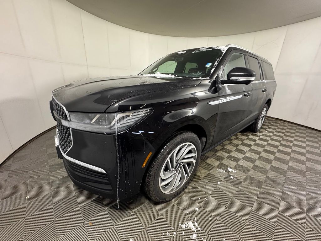 Black Metallic 2025 Lincoln Navigator L Reserve 4WD SUV / Crossover Four-Wheel Drive Automatic