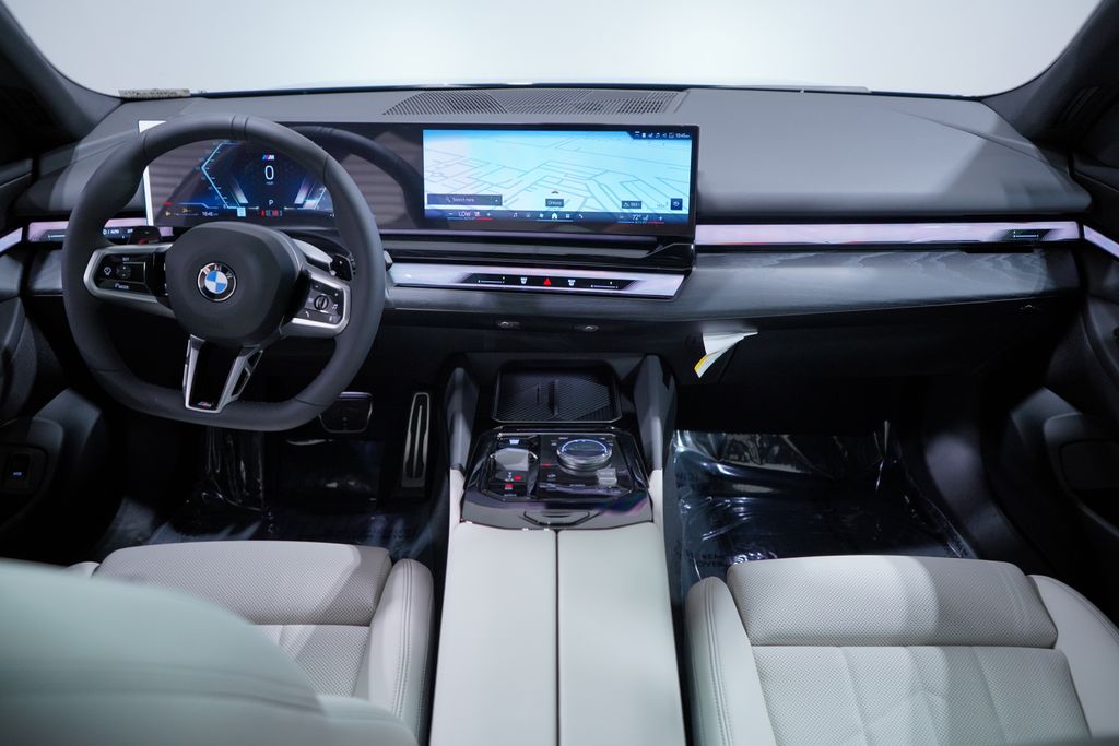 Thumbnail: 2027 BMW 5 Series - 12