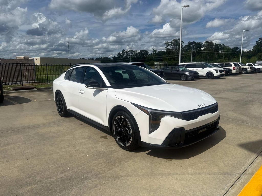 2026 Kia K4 GT-Line