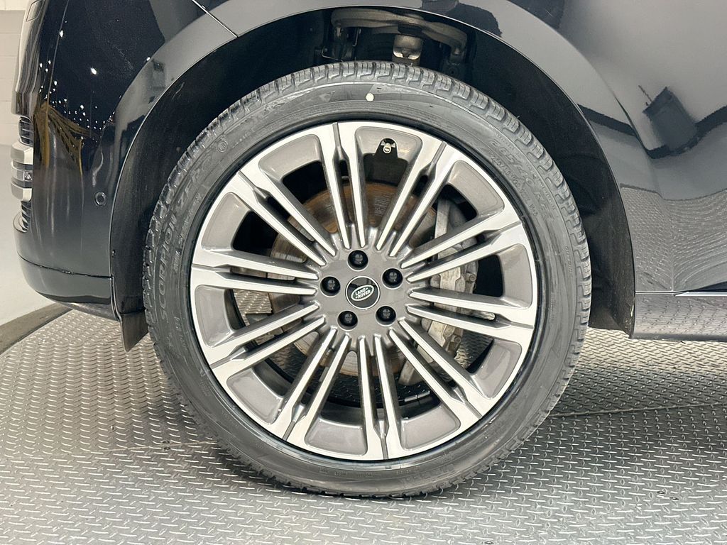 2023 Land Rover Range Rover SE 5