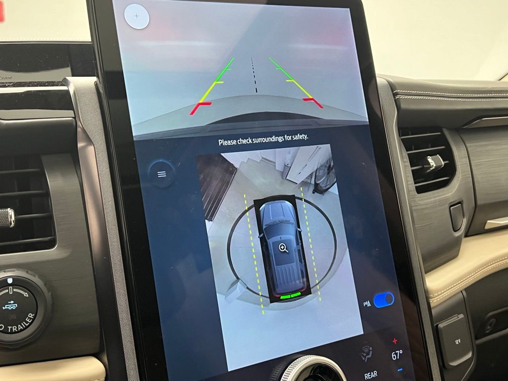 Thumbnail: 2023 Ford Expedition - 15