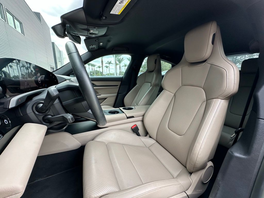 Thumbnail: 2023 Porsche Taycan - 5