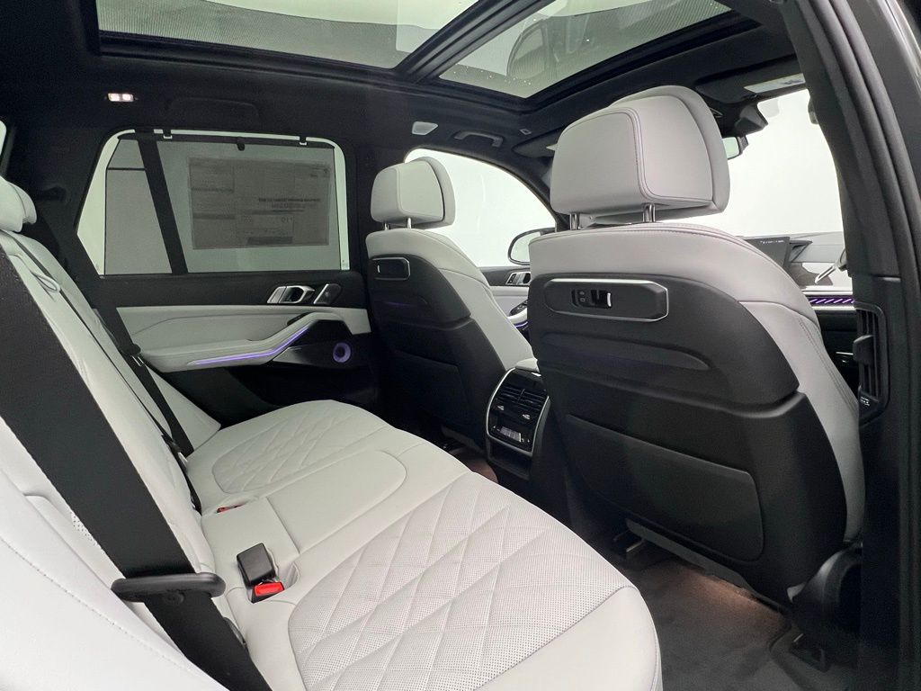 Thumbnail: 2026 BMW X5 - 8