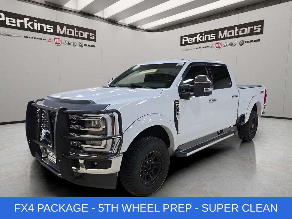 Oxford White 2024 Ford F-250 Super Duty Pickup Truck Four-Wheel Drive Automatic