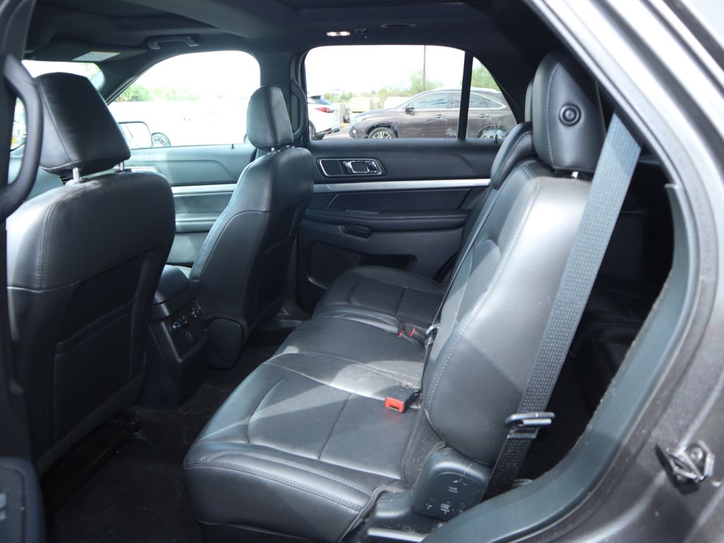 Thumbnail: 2019 Ford Explorer - 10