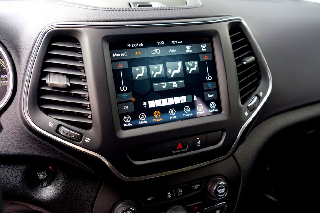 Used Car 2022 Jeep Cherokee  Latitude Lux For Sale Under $25,000 In Taylor, Texas