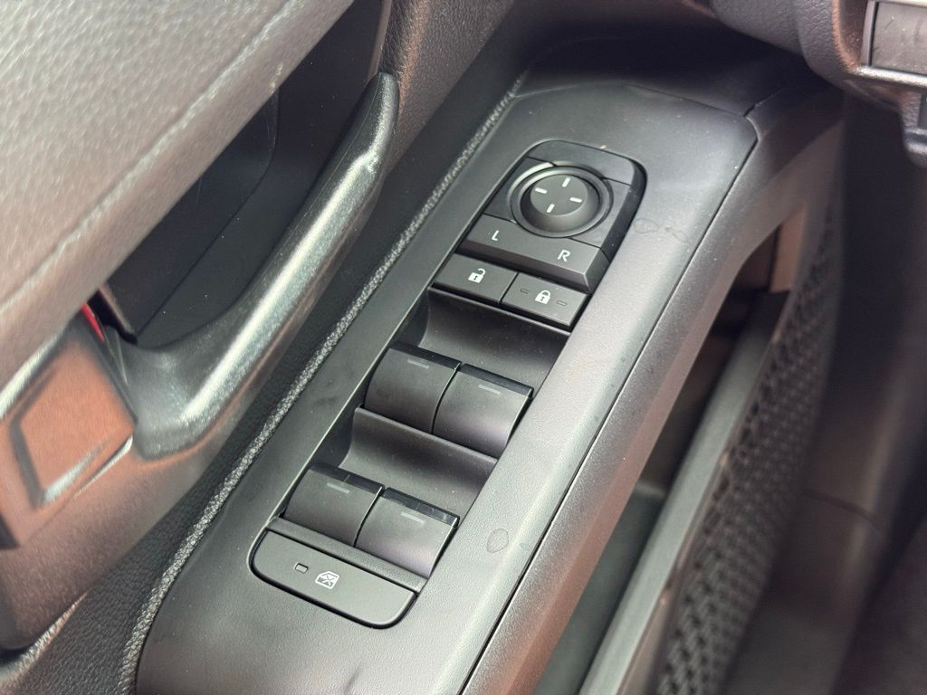 2025 Toyota Tacoma SR5 Double Cab photo 15