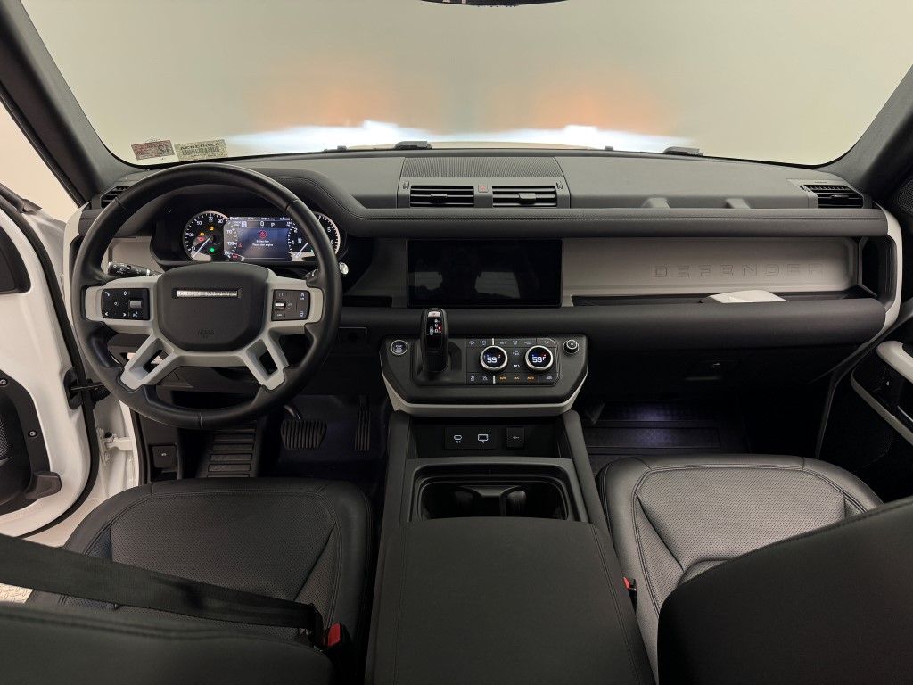 Thumbnail: 2023 Land Rover Defender - 32