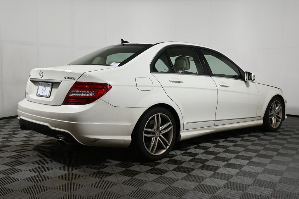 Thumbnail: 2012 Mercedes-Benz C-Class - 10