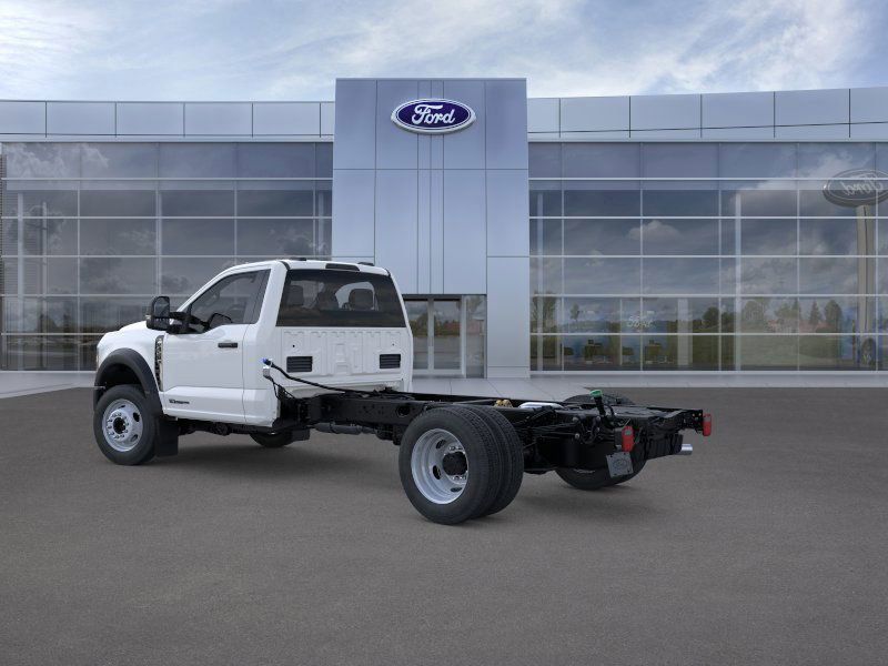 New 2026 Oxford White Ford F-450® XL image 4