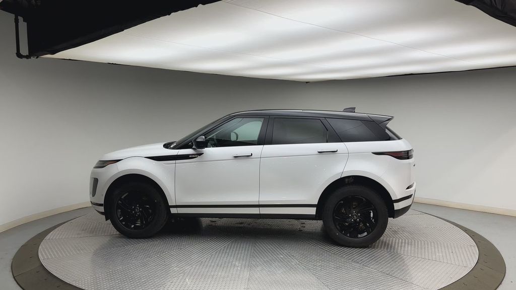 Thumbnail: 2026 Land Rover Range Rover Evoque - 5