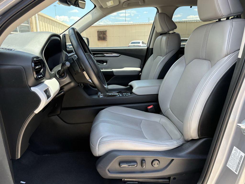 2023 Honda Pilot EX-L Silver at AutoSavvy Houston Northwest