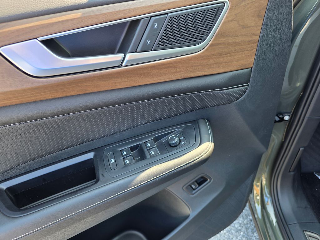 2026 Volkswagen Atlas 2.0T SE w/Technology - 9