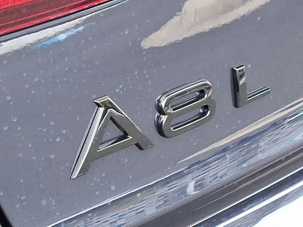 2025 Audi A8 L 21