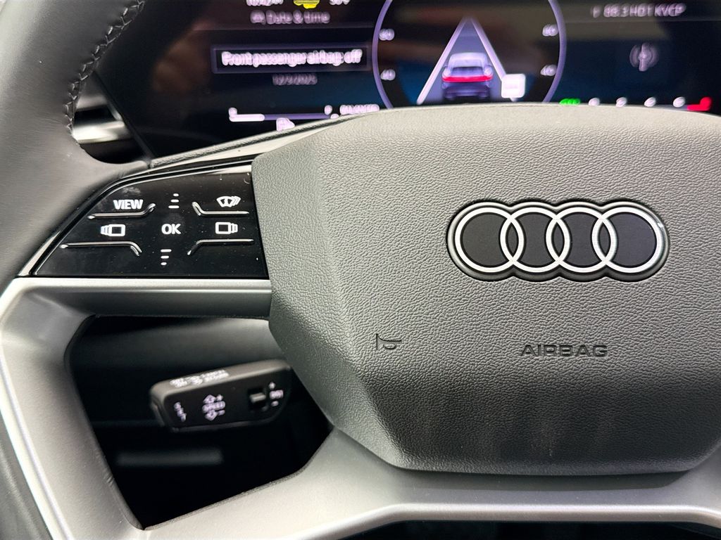 Thumbnail: 2025 Audi Q5 - 12