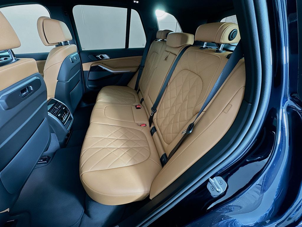Thumbnail: 2026 BMW X5 - 17