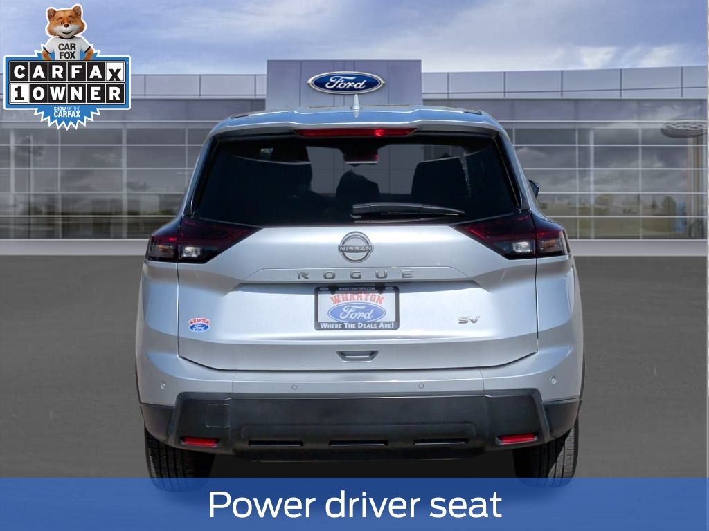 2024 Nissan Rogue SV - 3