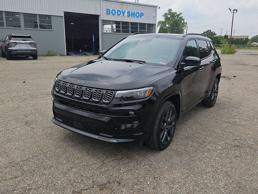 Diamond Black 2024 Jeep Compass SUV / Crossover Four-Wheel Drive 8-Speed Automatic