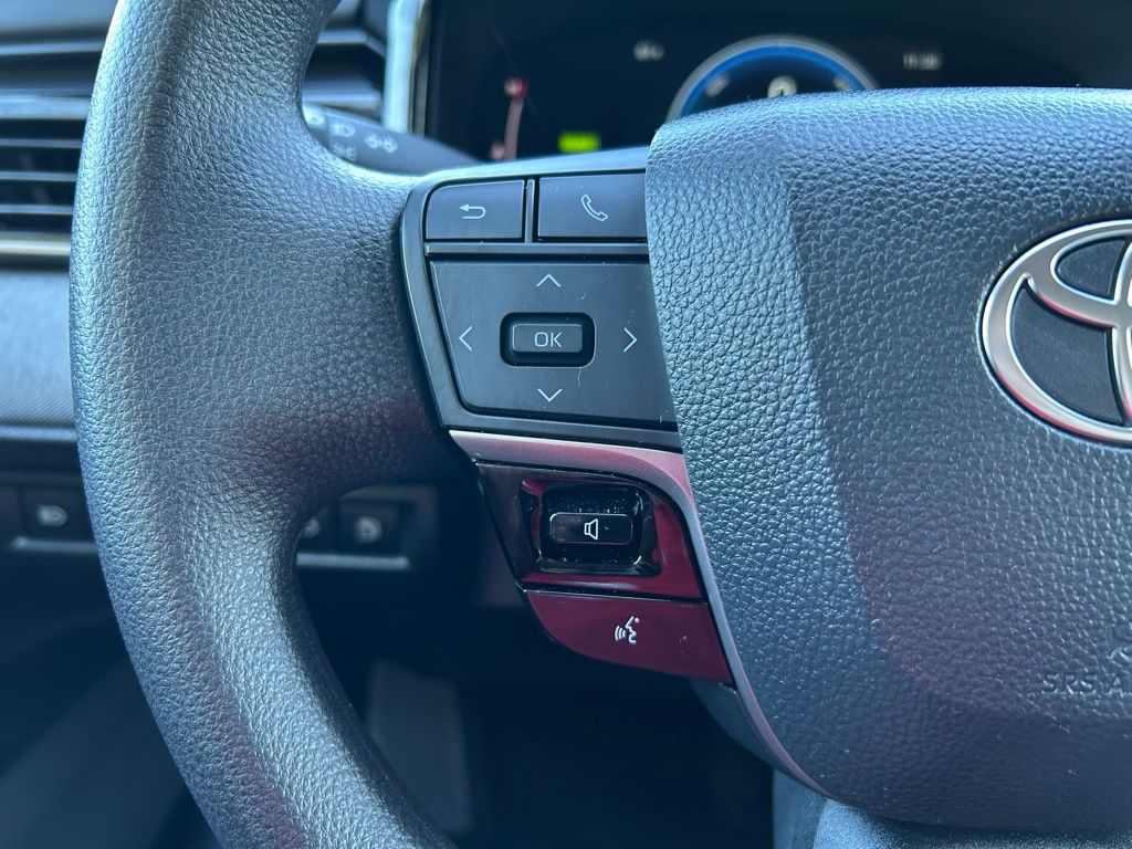 Thumbnail: 2025 Toyota Camry - 19