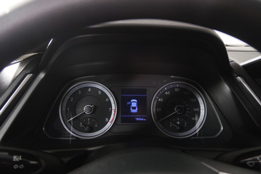 Thumbnail: 2023 Hyundai Sonata - 18