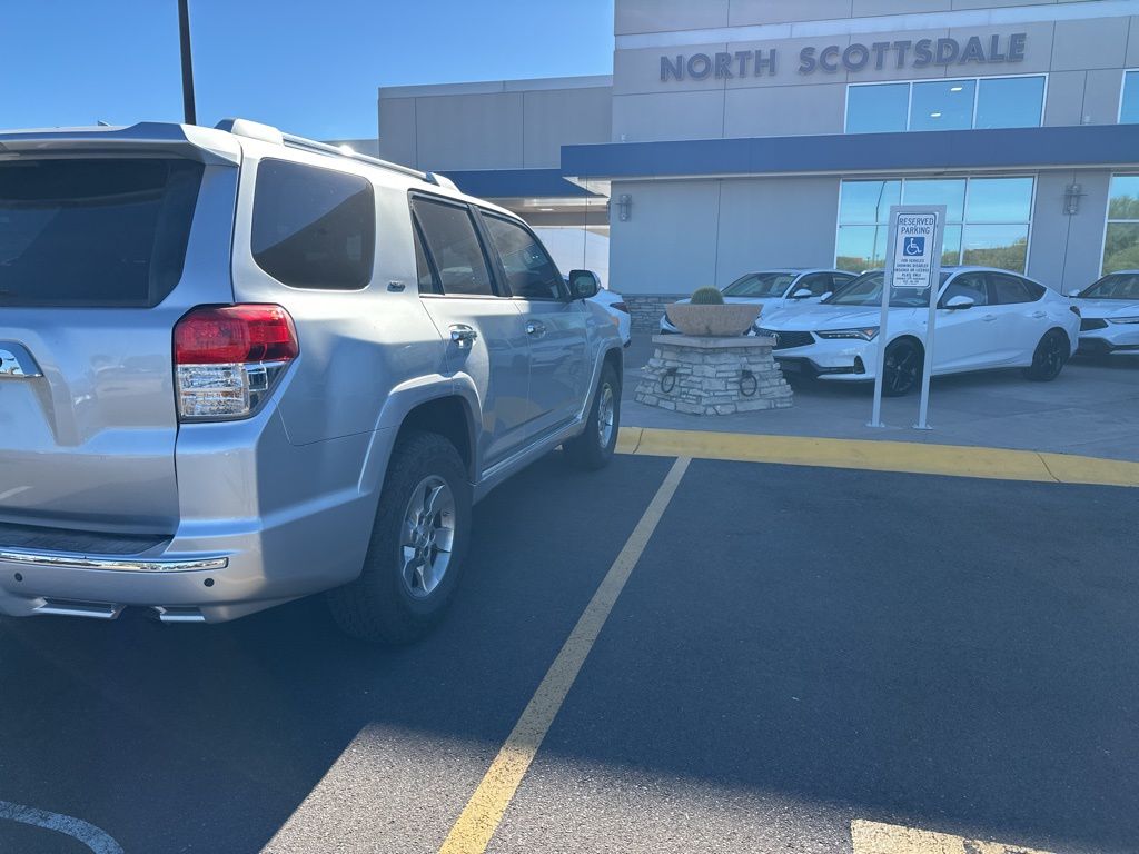 Thumbnail: 2013 Toyota 4Runner - 5