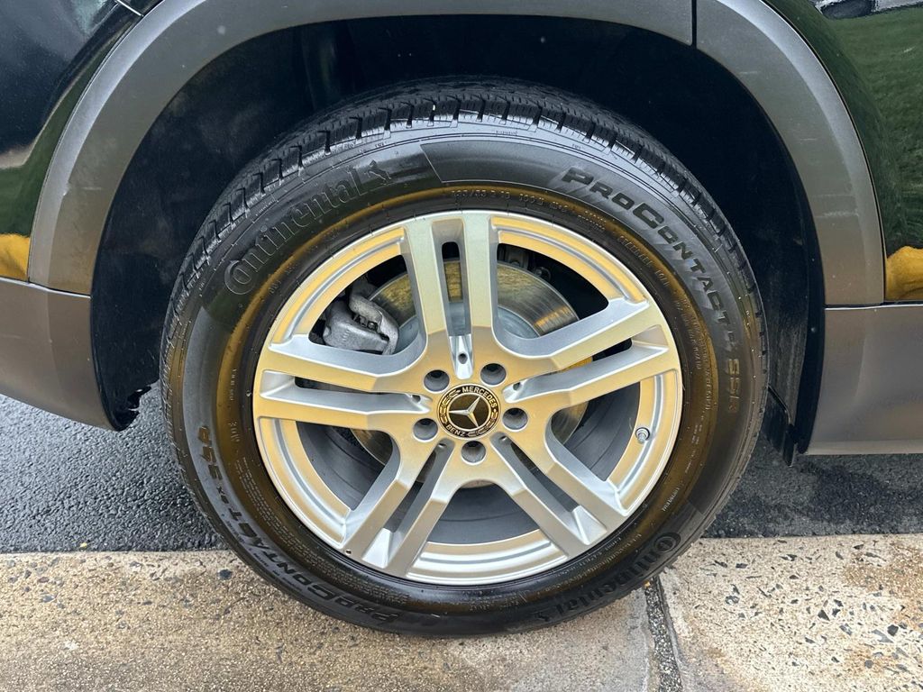 Thumbnail: 2021 Mercedes-Benz GLB - 15