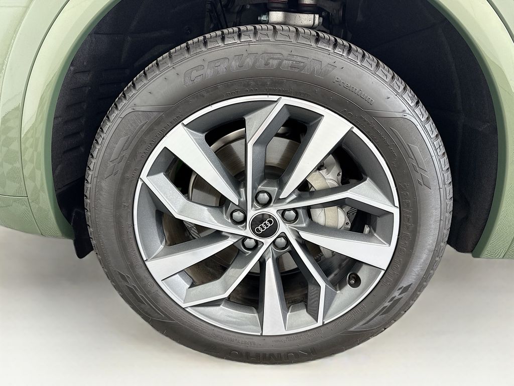 Thumbnail: 2025 Audi Q5 - 29