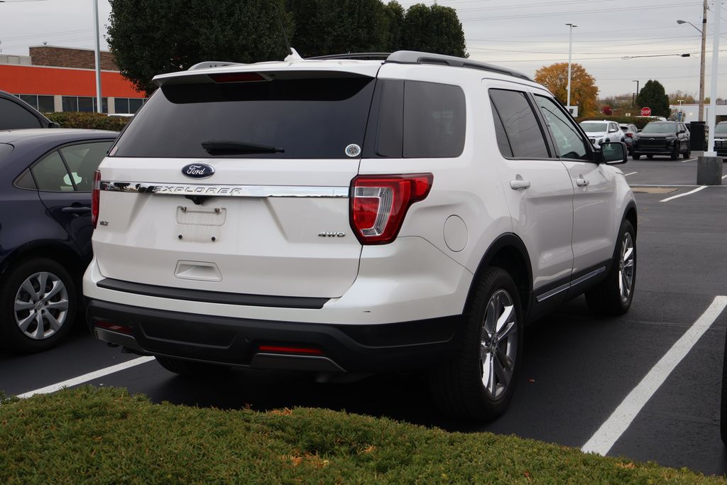 Thumbnail: 2019 Ford Explorer - 7