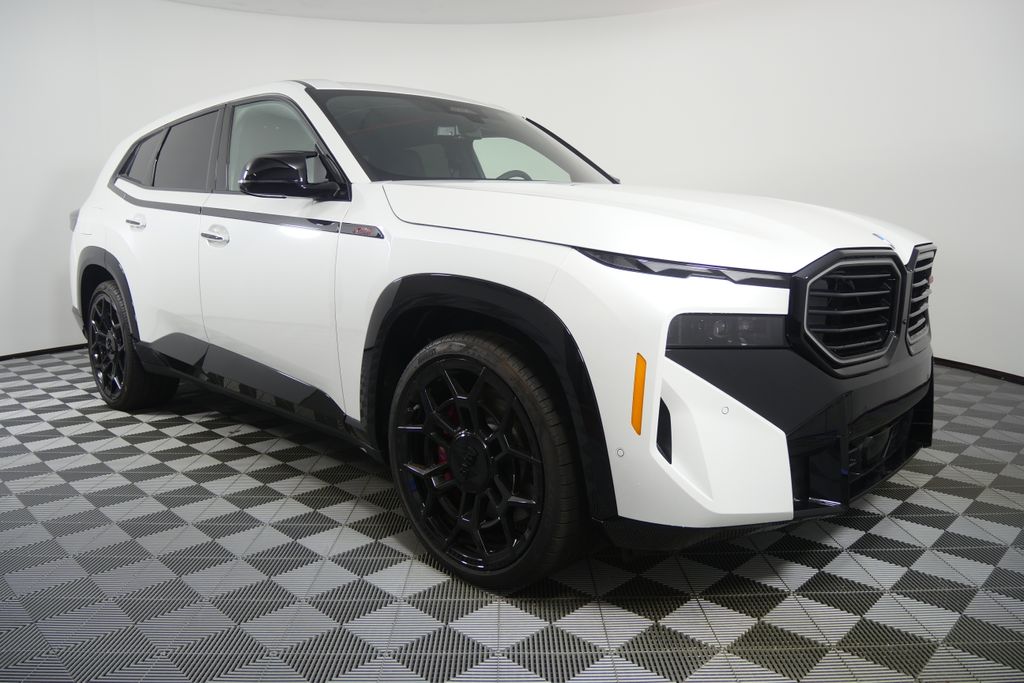 Thumbnail: 2026 BMW XM - 7
