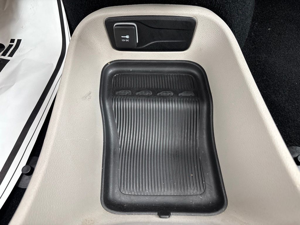 Used 2023 Chrysler Pacifica Van