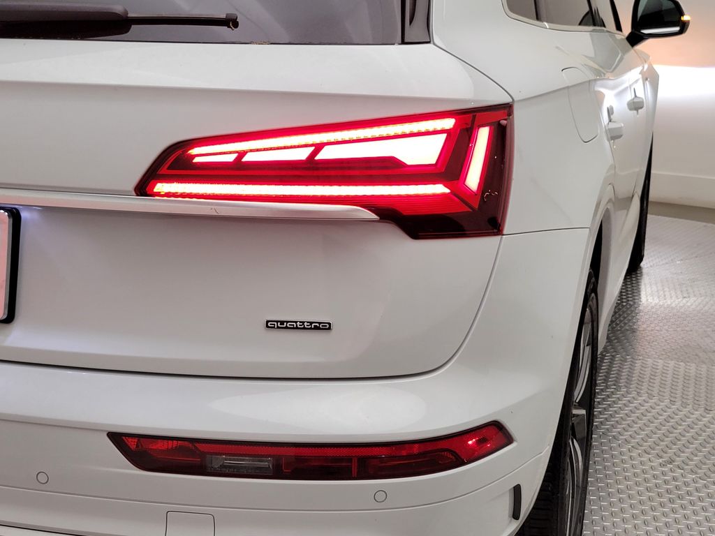 Thumbnail: 2023 Audi Q5 - 8