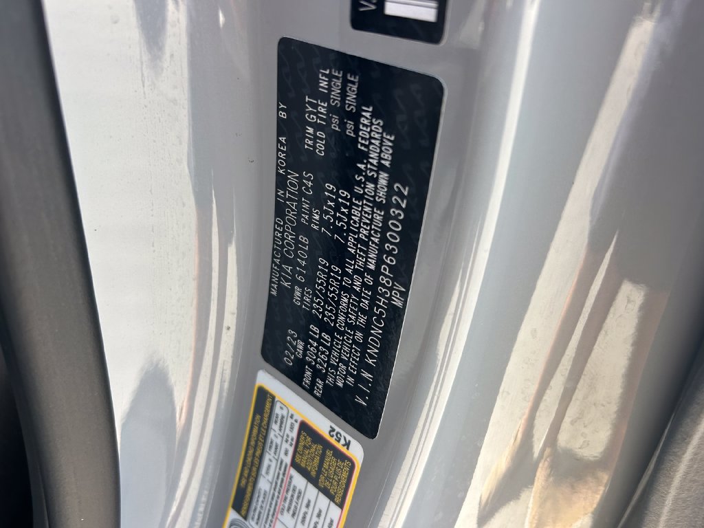 Used 2023 Kia Carnival Van